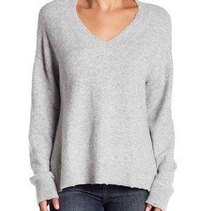 Melrose And Market Destroyed Detail V Neck Sweater
